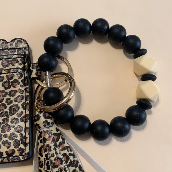 Leopard Print Card Holder with Tassel and Handmade Wristlet - Picture 3 of 4